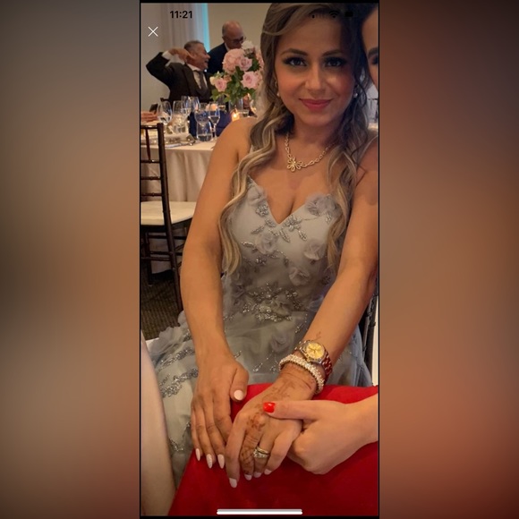 Gorgeous evening gown! - Picture 1 of 4